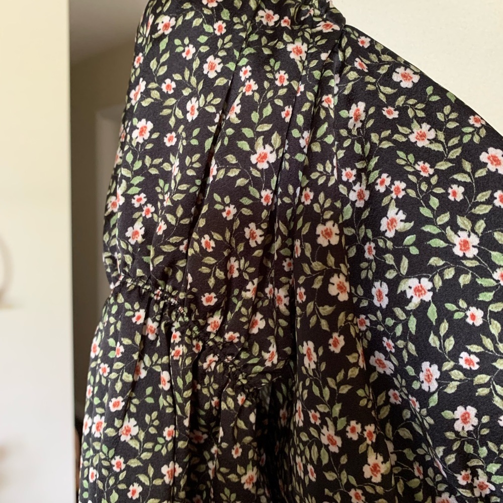 Lulu's Floral Tie Back Long Sleeve Crop Top Size Medium - Picture 5 of 8